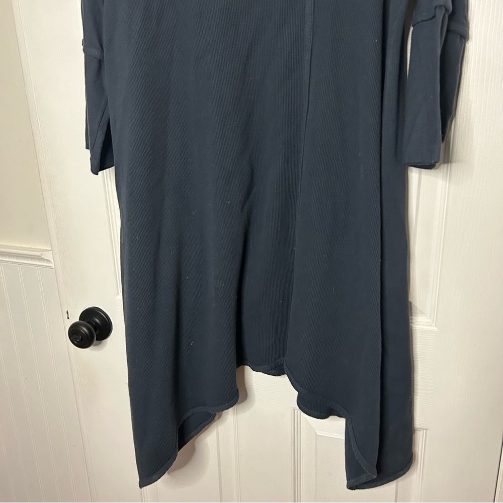 Blue Fish Cowl Neck Thermal Pocket Asymmetric Tunic - Picture 10 of 12